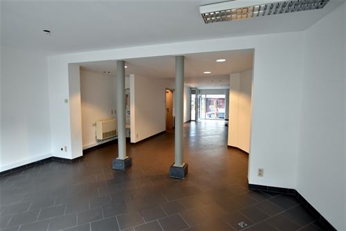 Commercieel gelijkvloers te huur te ROCHEFORT (5580)