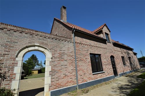 Villa te huur te MOUSTY (1341)