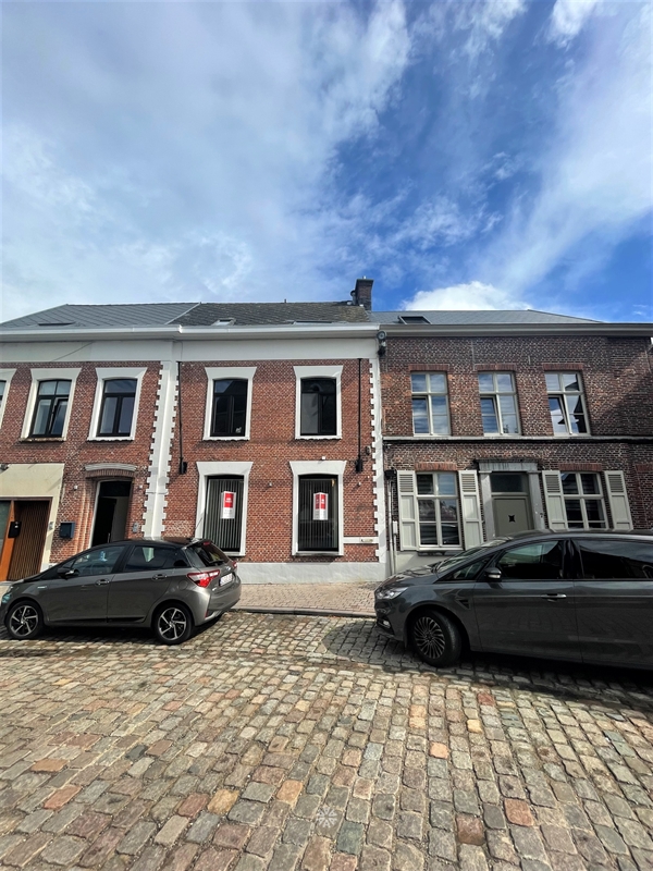 Handelspand te huur in het dorp van Laarne