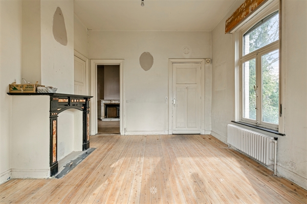 Authentieke burgerwoning te koop in Sint-Amandsberg