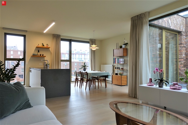 Een rustig gelegen, ruim nieuwbouw appartement te huur net buiten het centrum van Gent