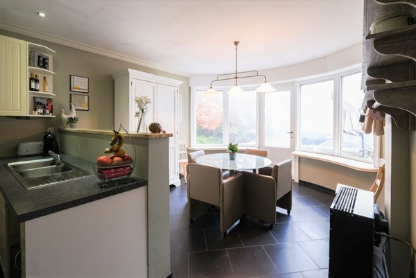 Herenhuis met extra woning op 1ha grond
