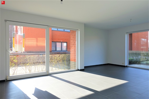 Gelijkvloers appartement met tuin te huur in Nazareth