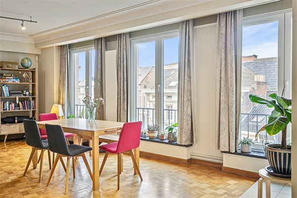 Ruim 3-slaapkamer appartement te koop in hartje Gent
