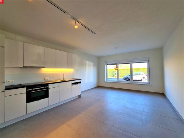 Gerenoveerd en instapklaar gelijkvloers appartement te huur in Sint-Niklaas