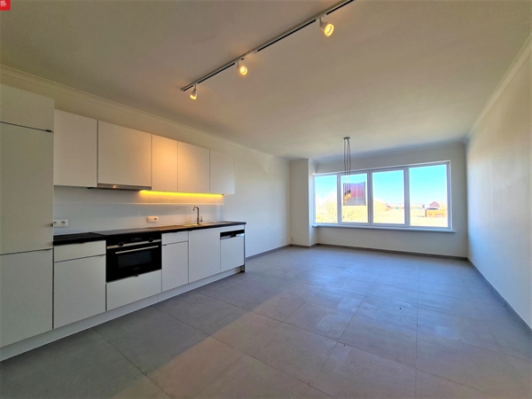 Gerenoveerd twee slaapkamer appartement te huur in Sint-Niklaas