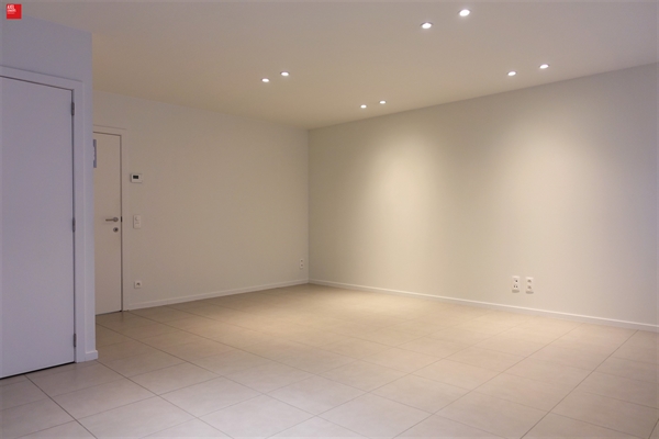 Twee slaapkamer appartement nabij Sint-Pietersstation te huur in Gent