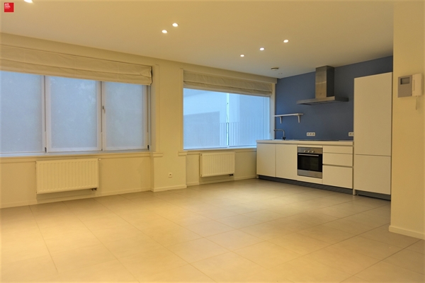 Twee slaapkamer appartement nabij Sint-Pietersstation te huur in Gent