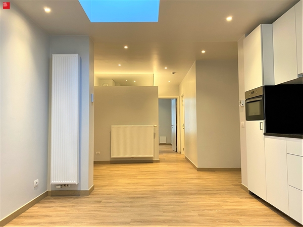 Gelijkvloers appartement met koer te huur in centrum Gent