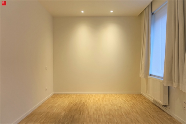 Twee slaapkamer appartement nabij Sint-Pietersstation te huur in Gent