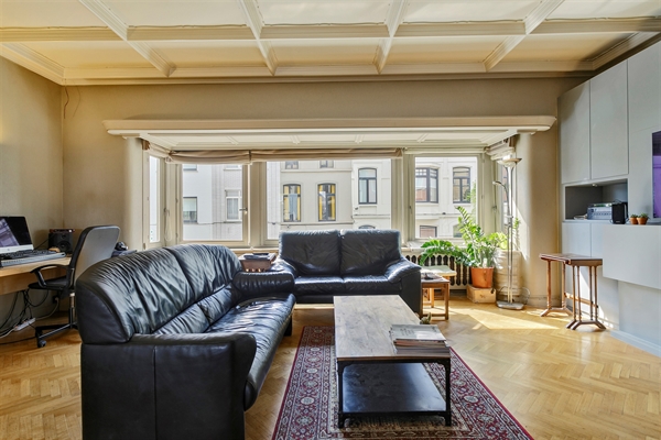 Authentieke woning op goed bereikbare locatie te koop in Gent