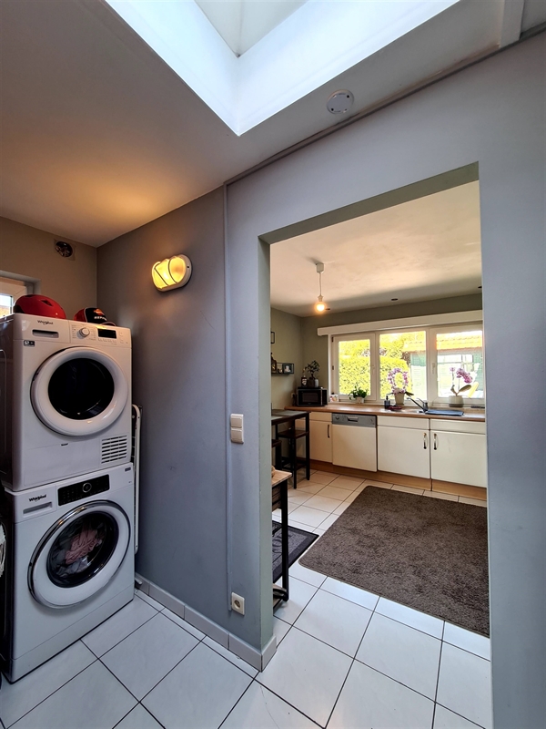 Zonnige instapklare woning met drie slaapkamers te huur in Belsele