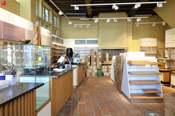 Handelspand te huur midden het historisch centrum van Gent