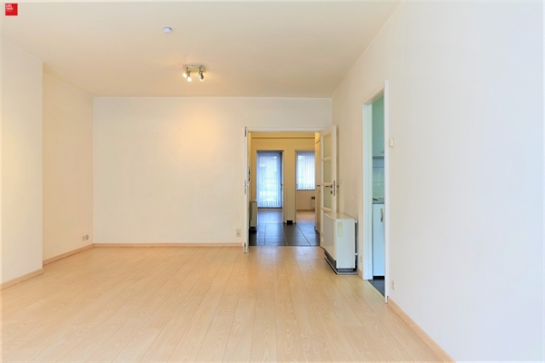 Appartement met terrasje nabij Sint-Pietersstation te huur in Gent