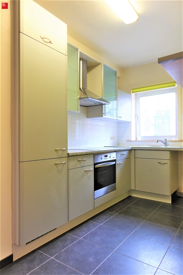 Appartement met terrasje nabij Sint-Pietersstation te huur in Gent