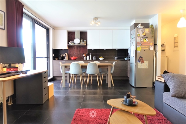 Appartement aan SInt-Pietersplein met ruim terras te huur in Gent