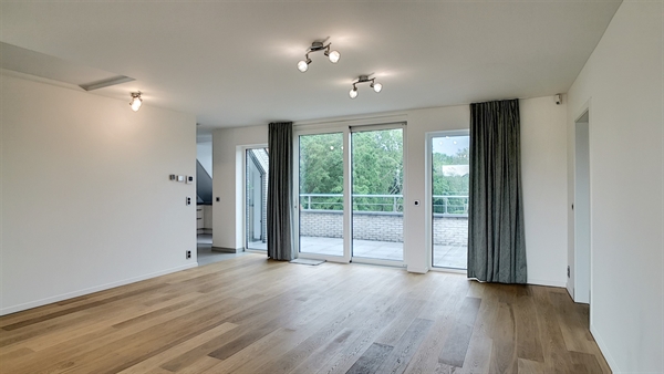 Prachtig duplex-appartement met 2 zonneterrassen te huur in Destelbergen