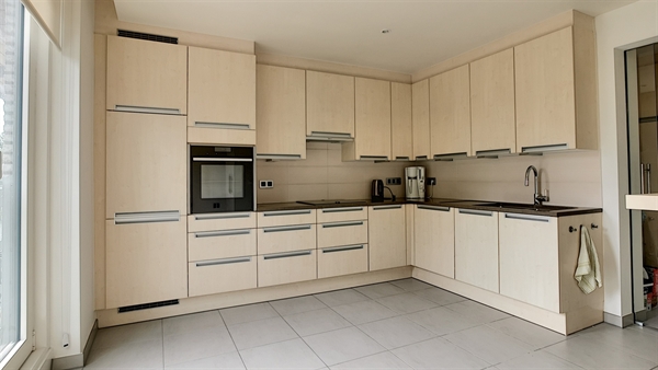 Appartement met 2 slpk en 2 terrassen te huur in het dorp van Destelbergen